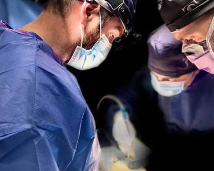 Imagen de una intervención quirúrgica de operación de cadera